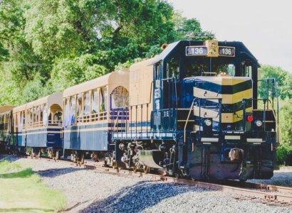 River Fox Train Journeys from Sacramento